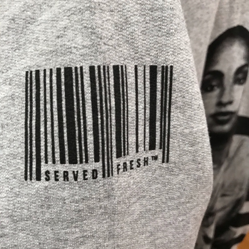 🎙️ Sade Crewneck • Grey • Unisex • ServedFresh 
Small - Picture 7 of 10
